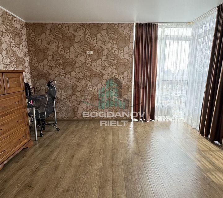 Продаётся 3-комнатная квартира, 106 м²
