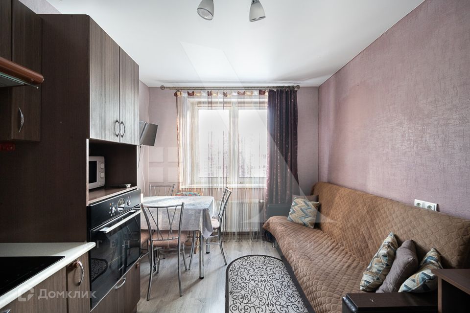 Продаётся 1-комнатная квартира, 38.2 м²