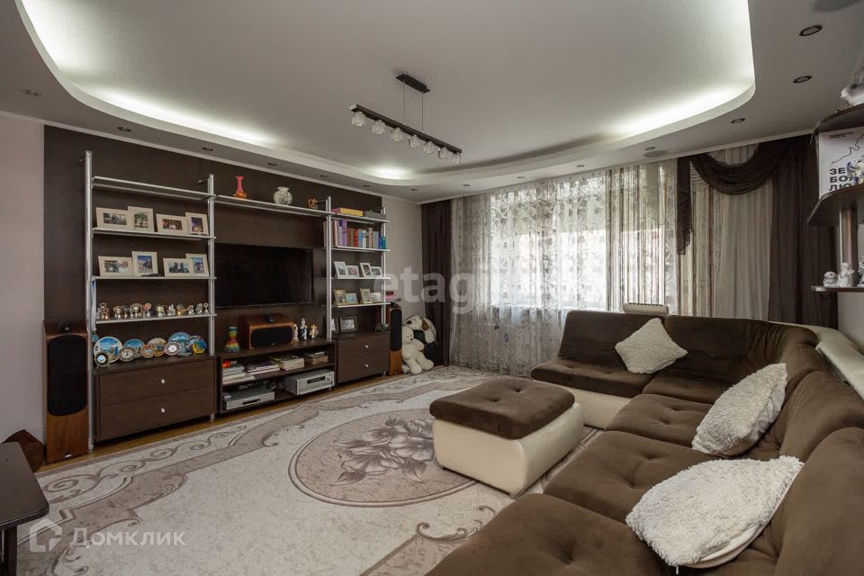 Продаётся 5-комнатная квартира, 150 м²