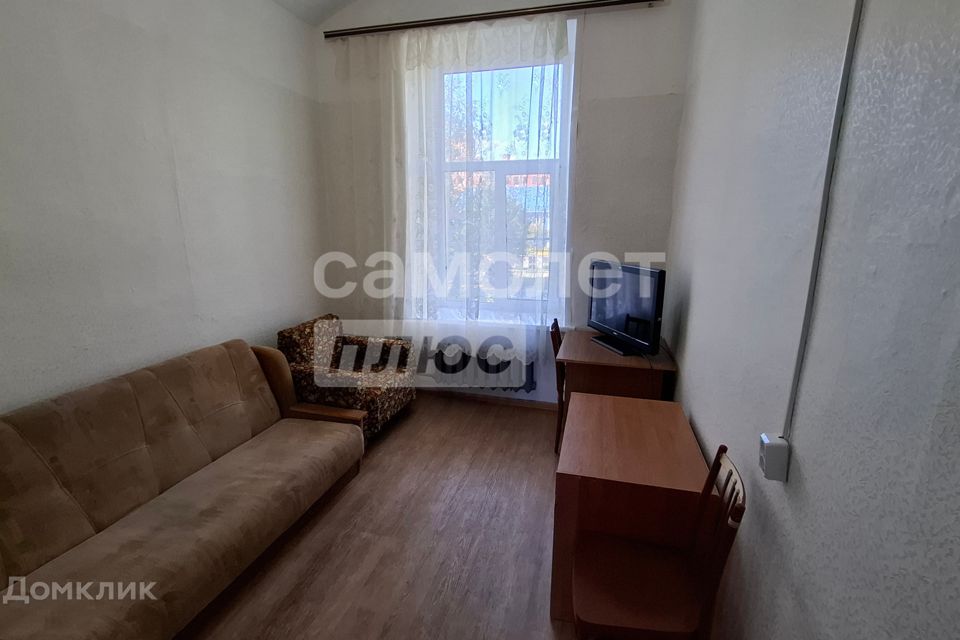 Продаётся комната в 10-комн. квартире, 15.5 м²