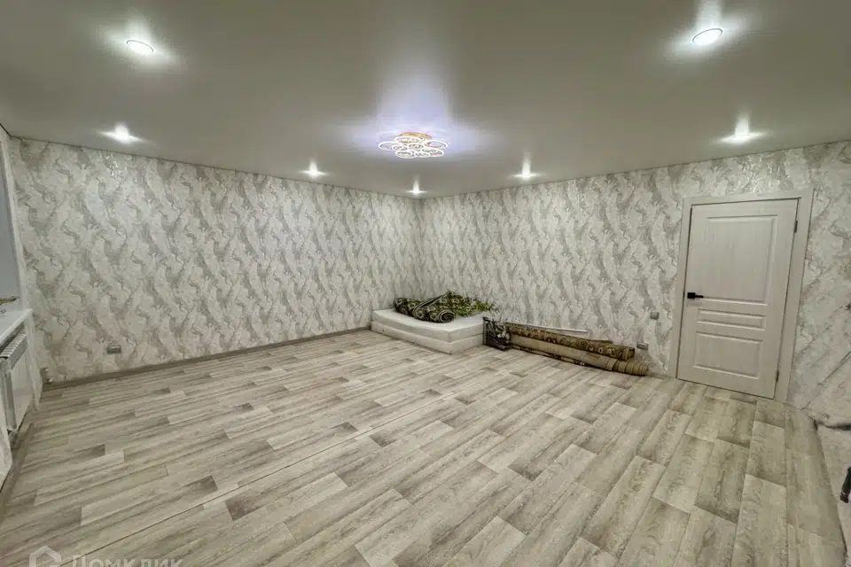 Продаётся 4-комнатная квартира, 90 м²