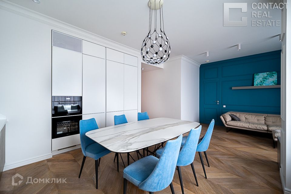 Продаётся 4-комнатная квартира, 117 м²