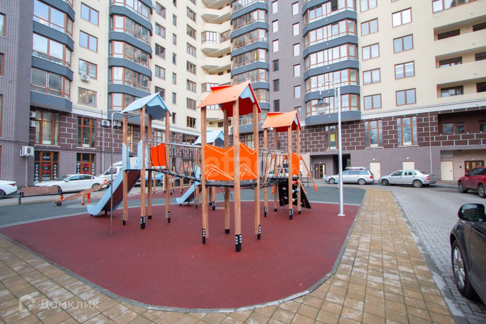 Продаётся 1-комнатная квартира, 46.7 м²