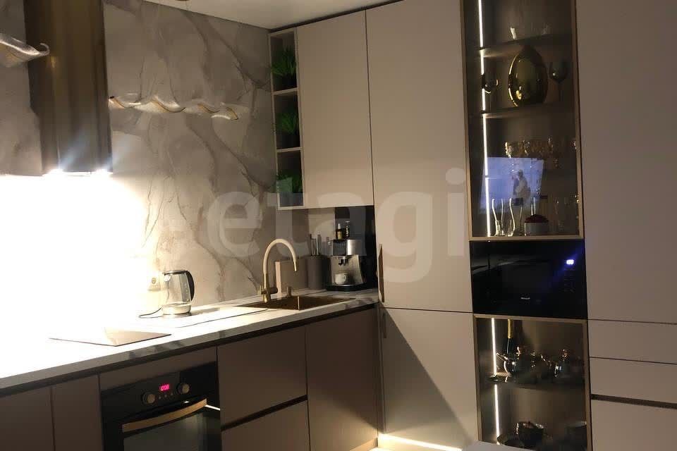 Продаётся 2-комнатная квартира, 73.2 м²