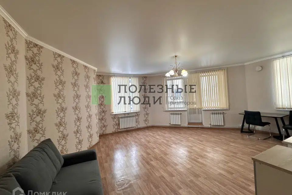 Продаётся 2-комнатная квартира, 68.6 м²