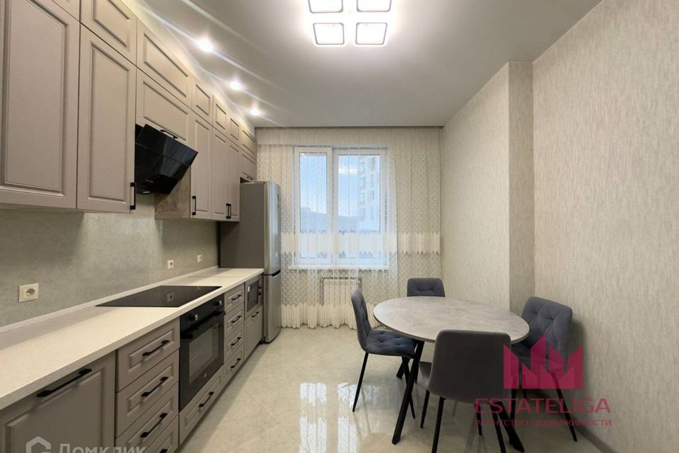 Сдаётся 2-комнатная квартира, 56 м²