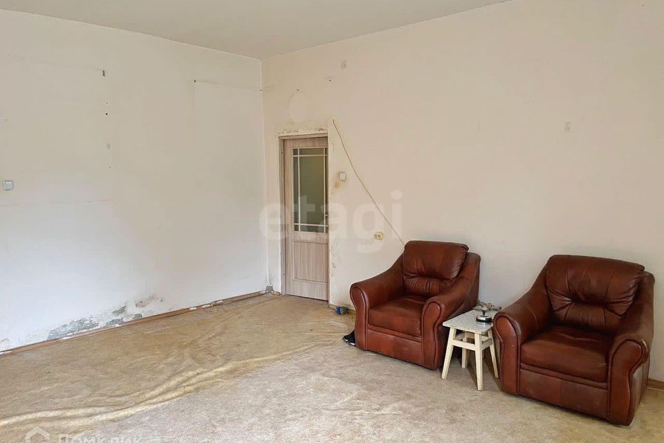 Продаётся 1-комнатная квартира, 61.5 м²