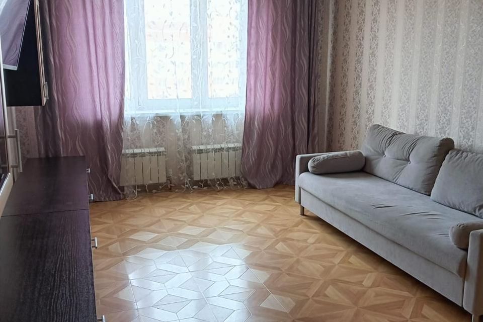 Сдаётся 2-комнатная квартира, 55 м²