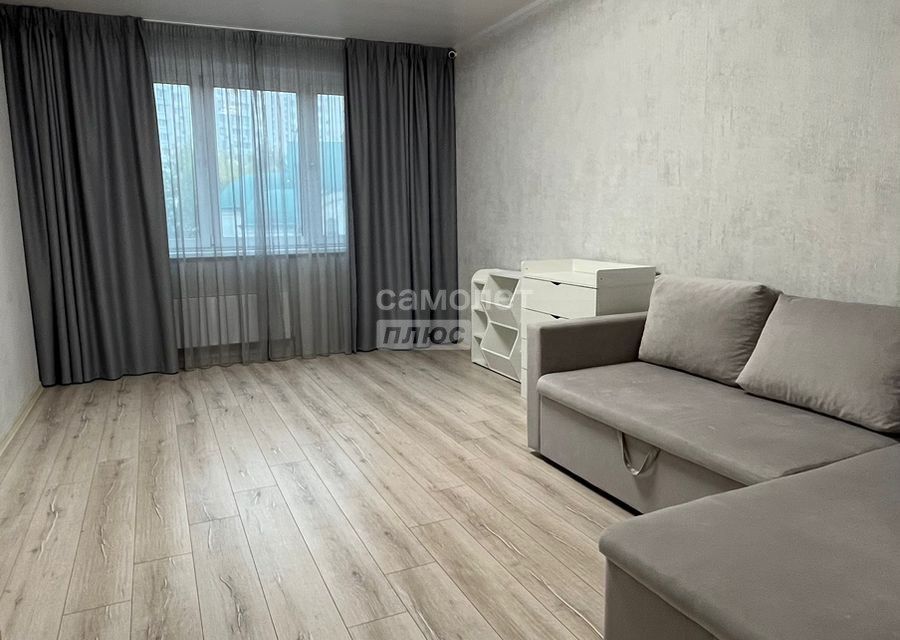 Продаётся 1-комнатная квартира, 40.8 м²