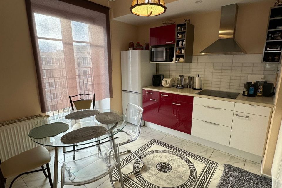 Продаётся 3-комнатная квартира, 92 м²
