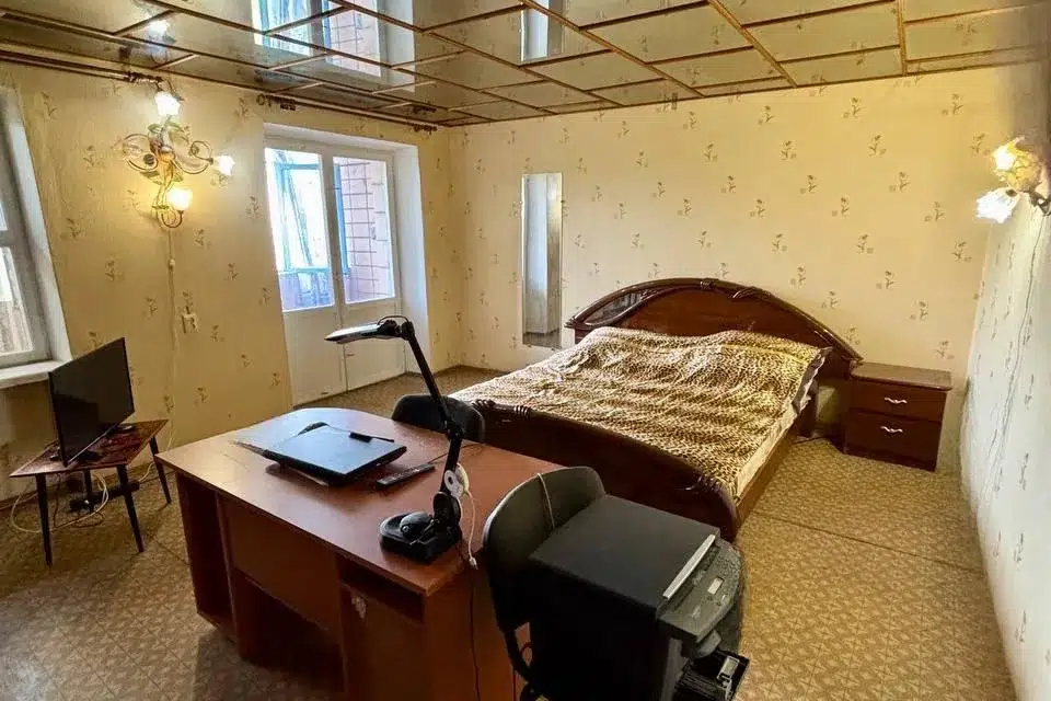 Продаётся 4-комнатная квартира, 107.3 м²