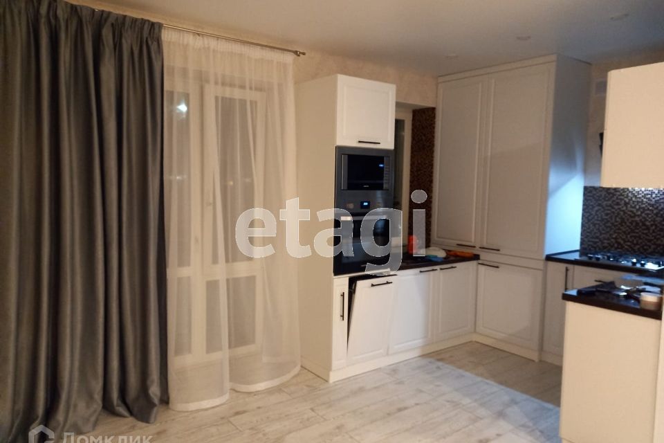 Продаётся 3-комнатная квартира, 62.6 м²