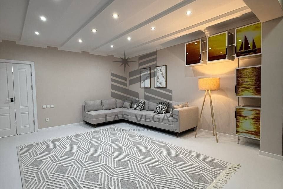 Сдаётся 2-комнатная квартира, 80 м²