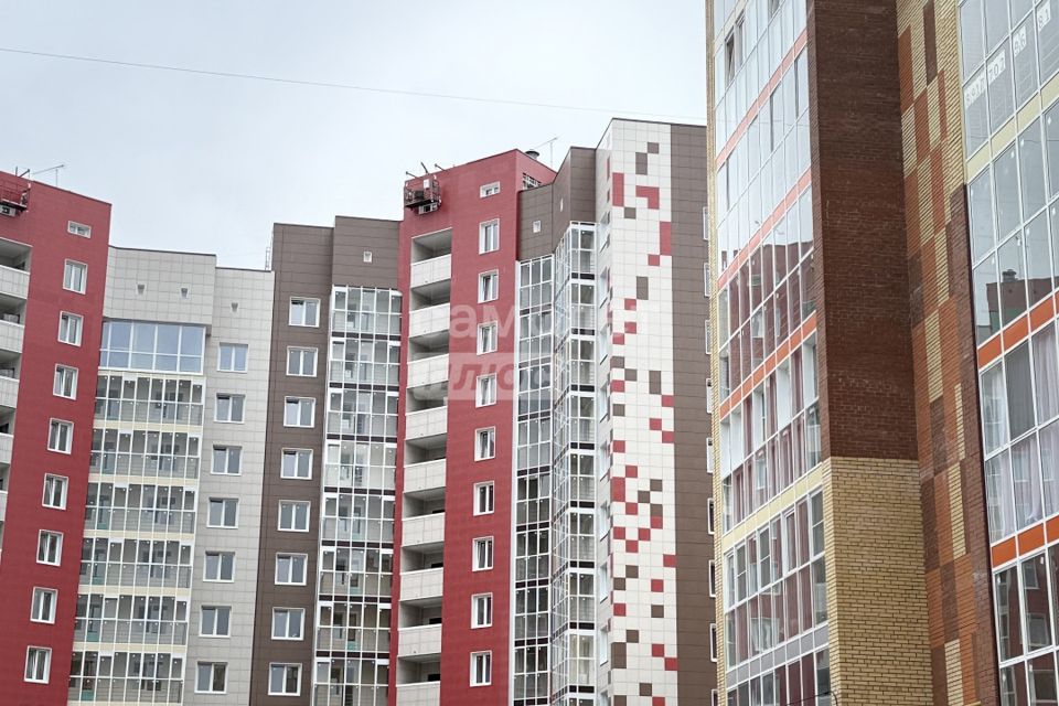 Продаётся 1-комнатная квартира, 49 м²