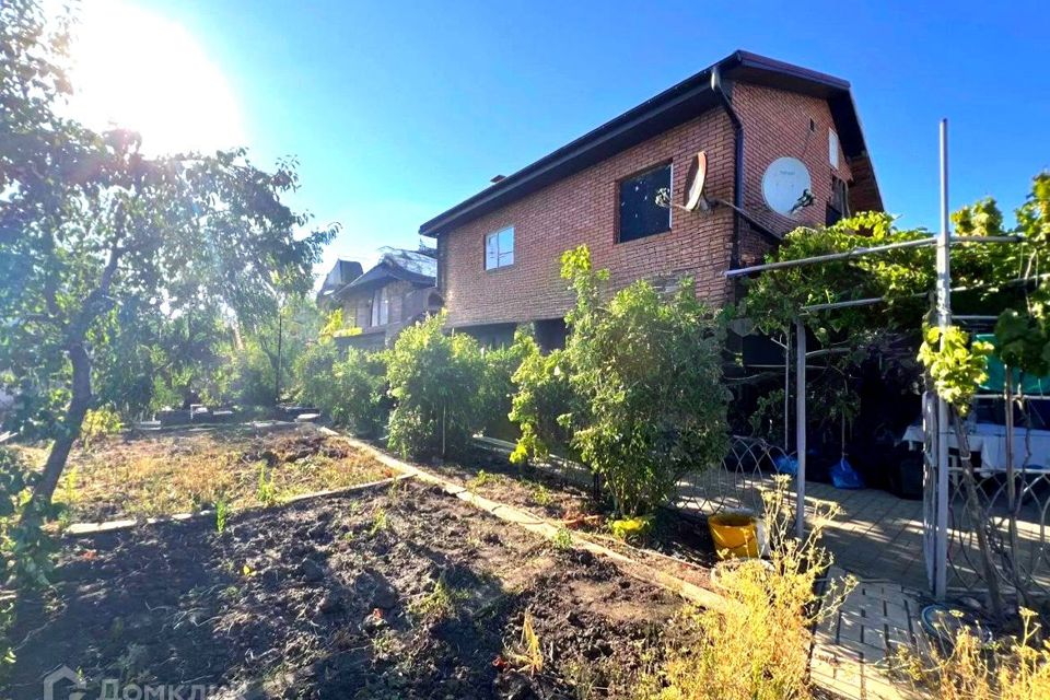 Продаётся 2-этажный дом, 210.7 м²