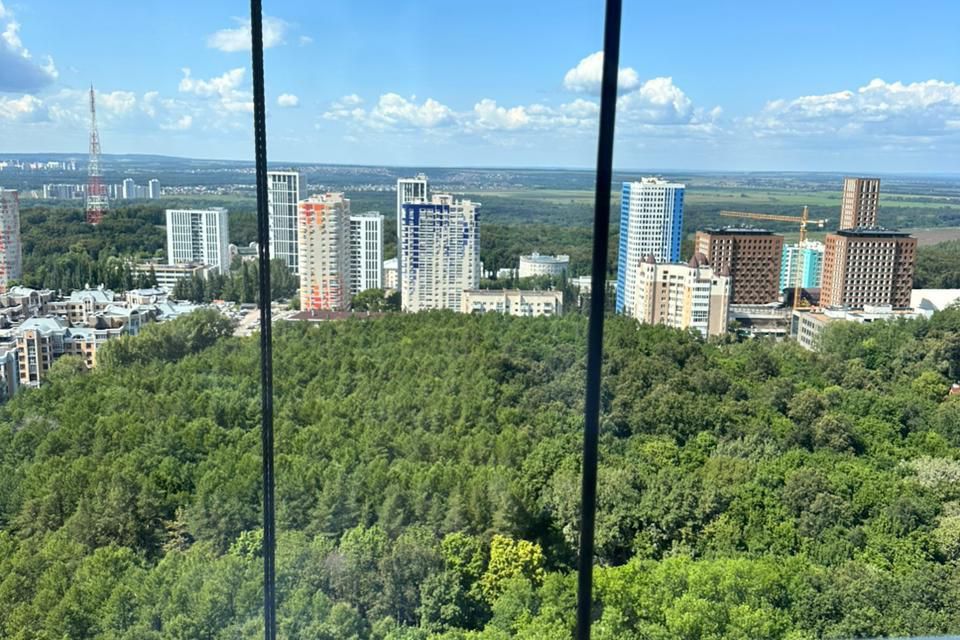 Продаётся 4-комнатная квартира, 92.4 м²