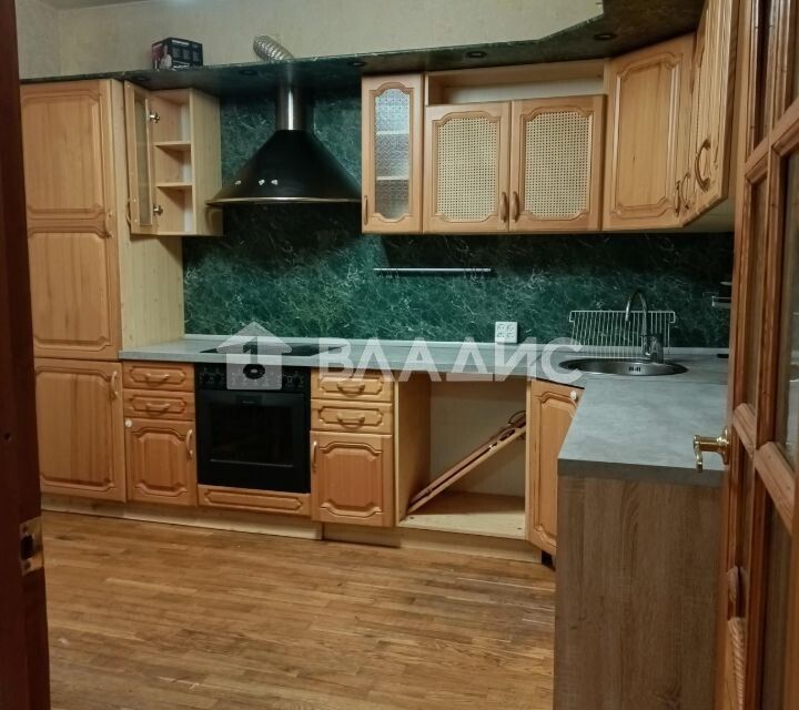 Продаётся 1-комнатная квартира, 58.7 м²