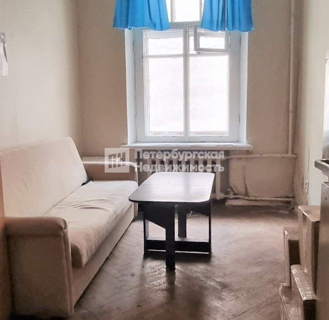 Продаётся комната в 3-комн. квартире, 13.2 м²