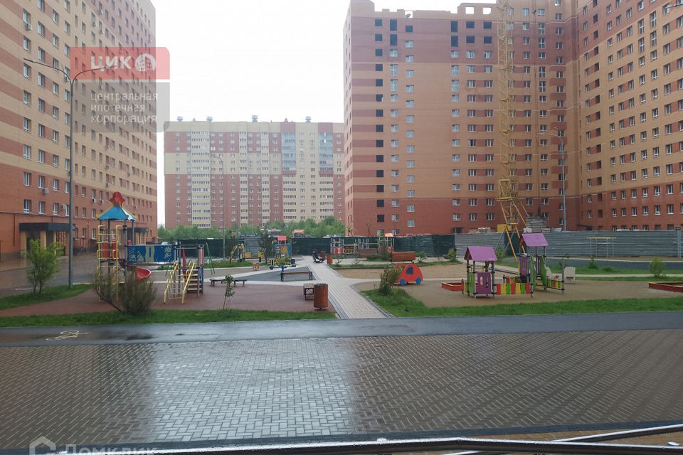 Продаётся 2-комнатная квартира, 72.8 м²