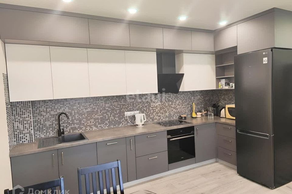 Сдаётся 2-комнатная квартира, 63 м²