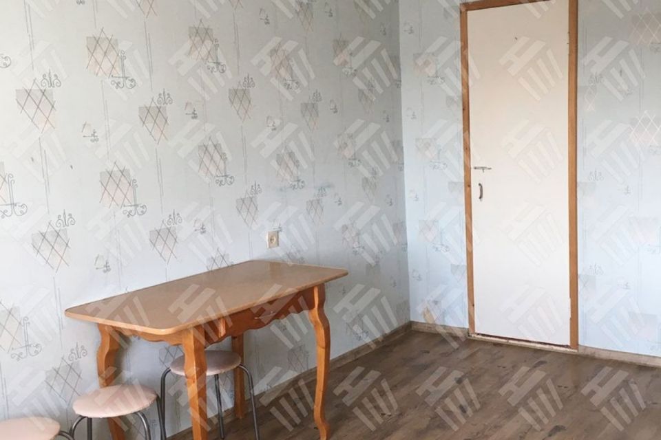 Продаётся комната в 3-комн. квартире, 15 м²