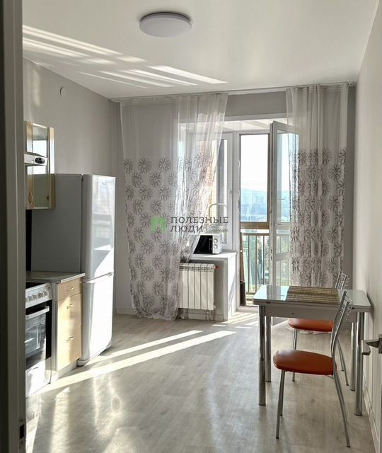 Сдаётся 2-комнатная квартира, 63 м²