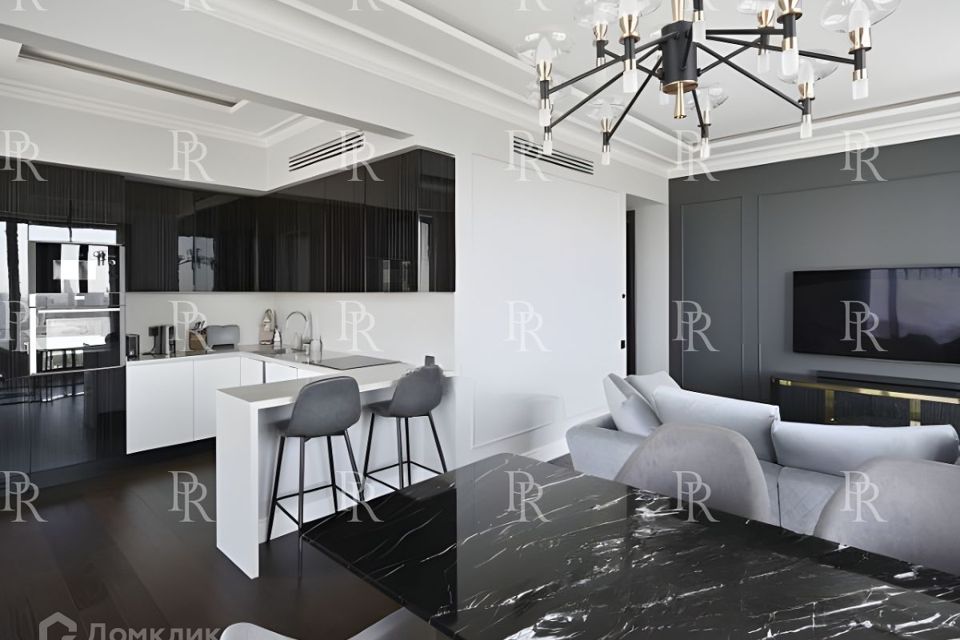 Продаётся 3-комнатная квартира, 113 м²