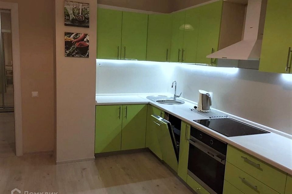 Сдаётся 2-комнатная квартира, 65 м²