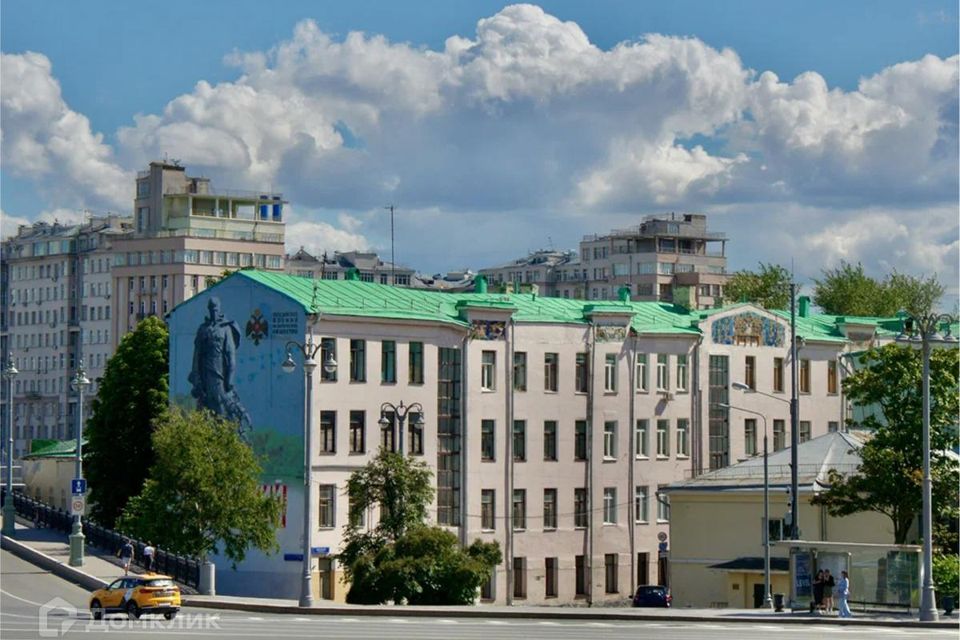 Продаётся 4-комнатная квартира, 89.9 м²