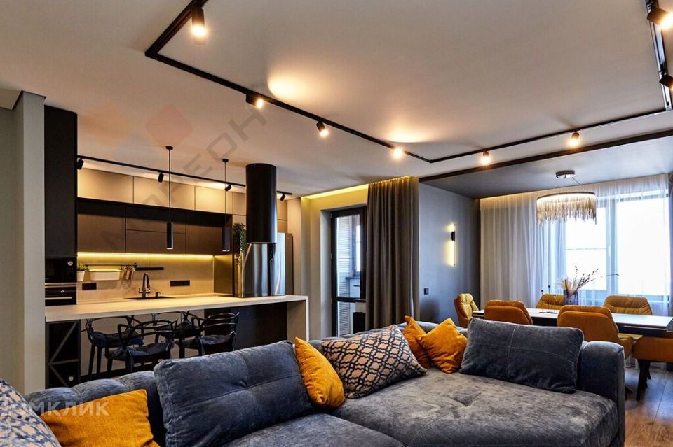 Продаётся 3-комнатная квартира, 104.7 м²
