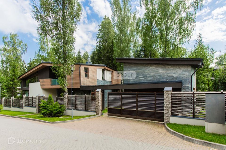Кп поляны отзывы. Поселок Барвиха 32. Барвиха Одинцово. Коттедж в Сосновом лесу фото
