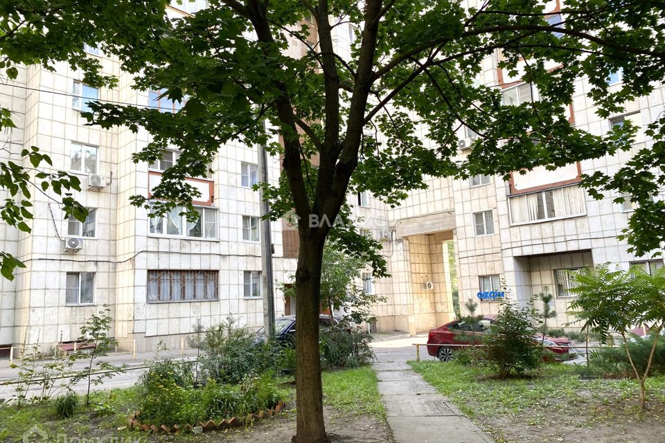 Продаётся 1-комнатная квартира, 40.8 м²