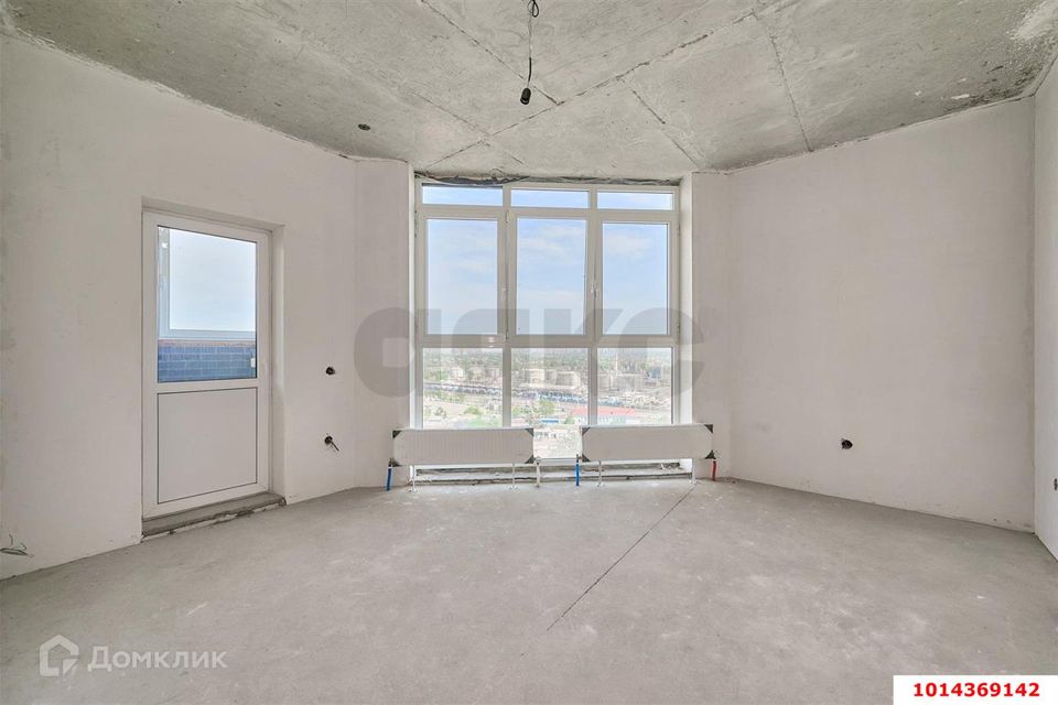 Продаётся 2-комнатная квартира, 72.7 м²