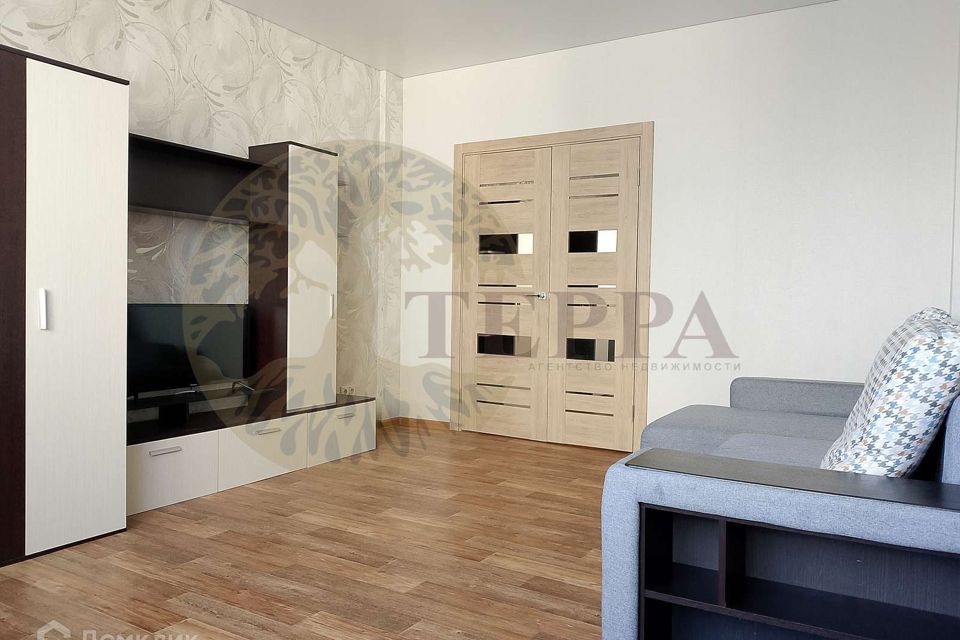 Сдаётся 2-комнатная квартира, 70 м²