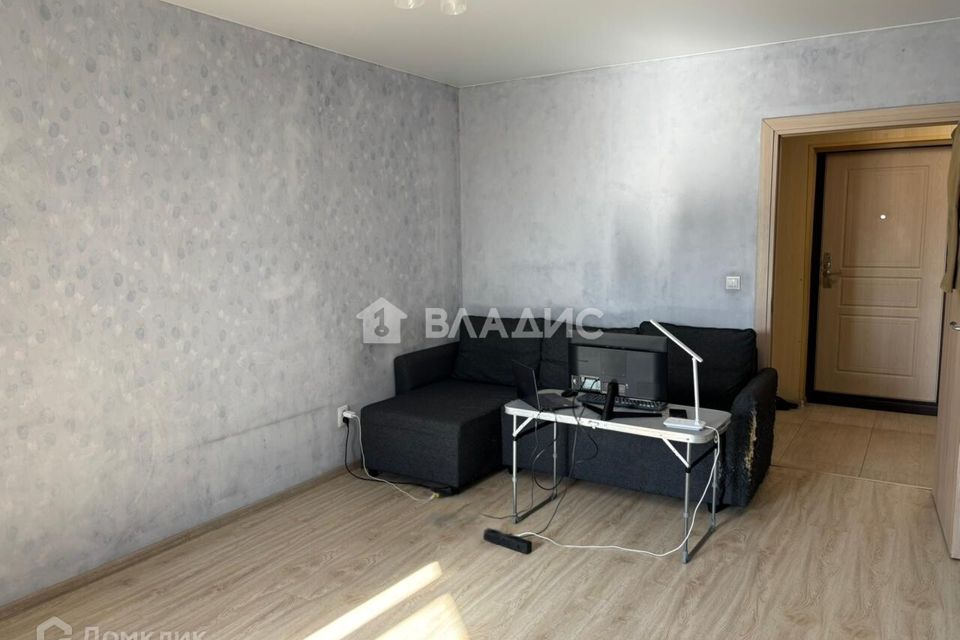 Продаётся 1-комнатная квартира, 42.2 м²