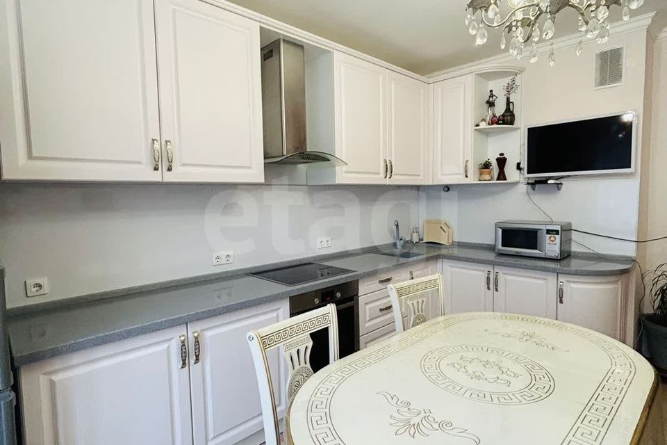 Продаётся 1-комнатная квартира, 43.3 м²