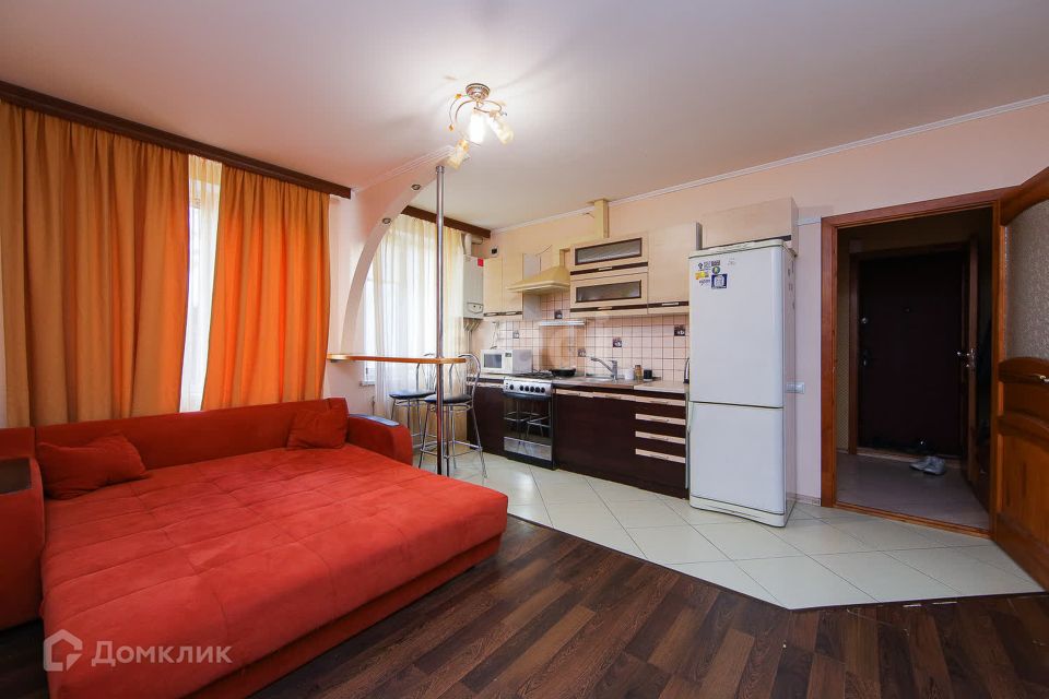 Продаётся 1-комнатная квартира, 43.2 м²