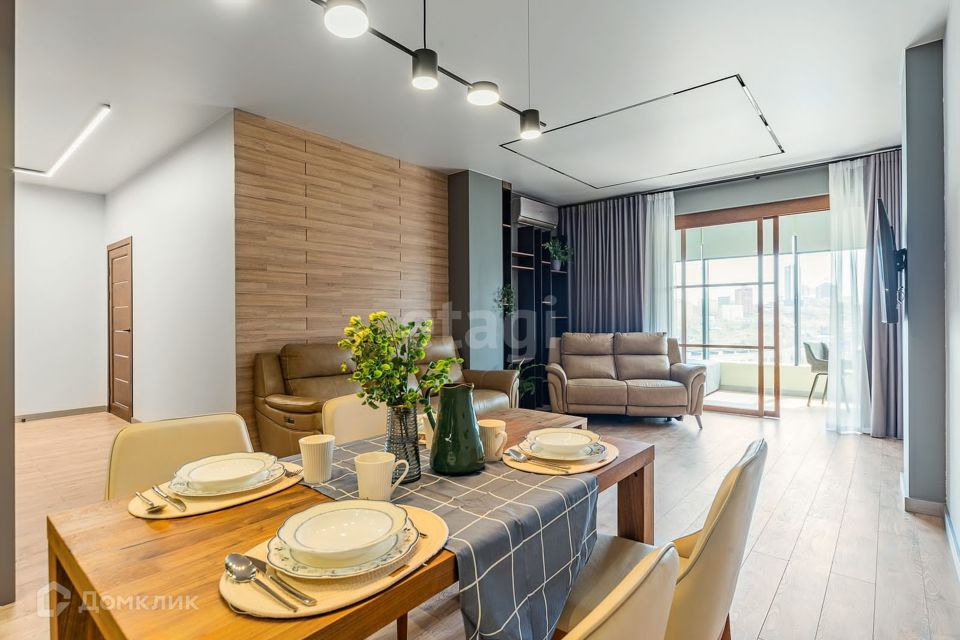Сдаётся 1-комнатная квартира, 67.7 м²