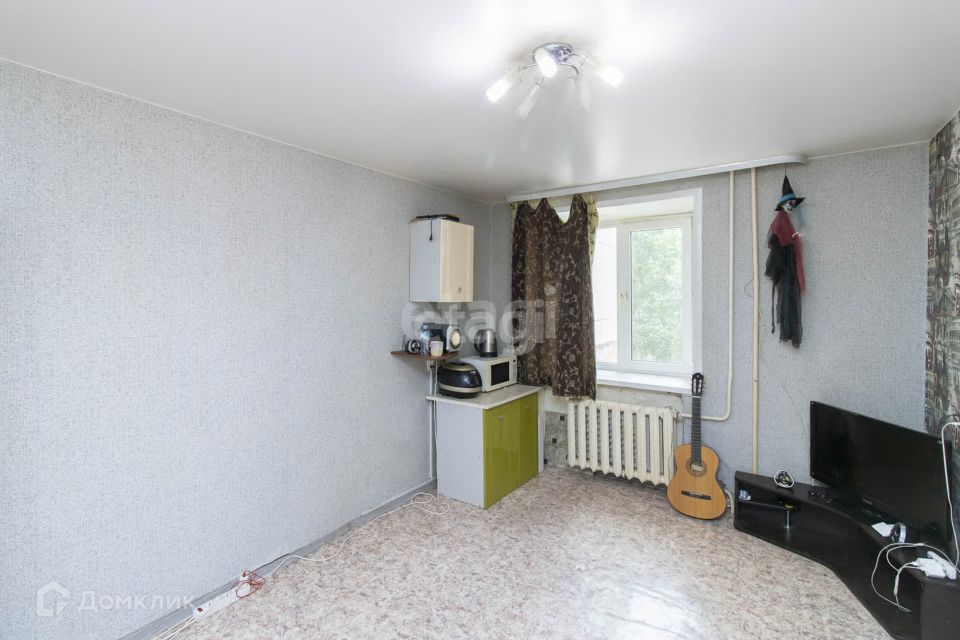Продаётся комната в 1-комн. квартире, 12.9 м²