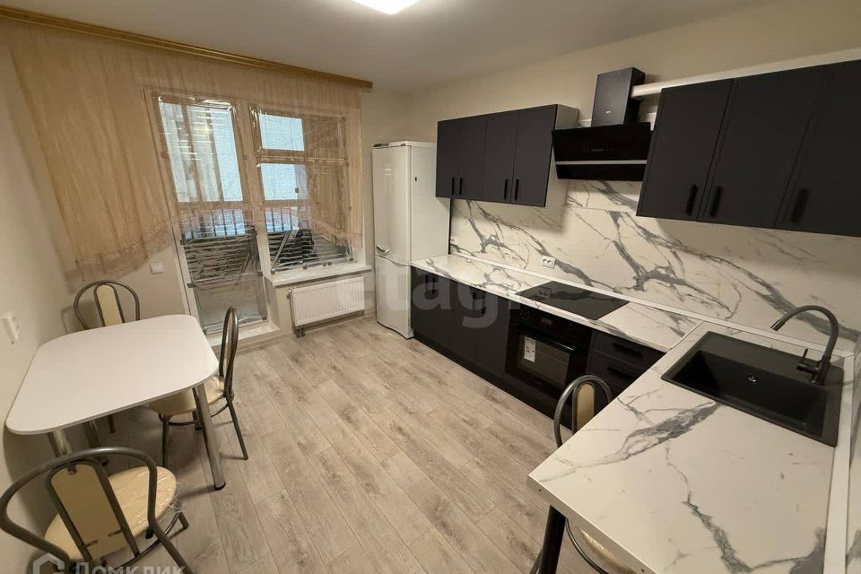 Сдаётся 2-комнатная квартира, 59.8 м²