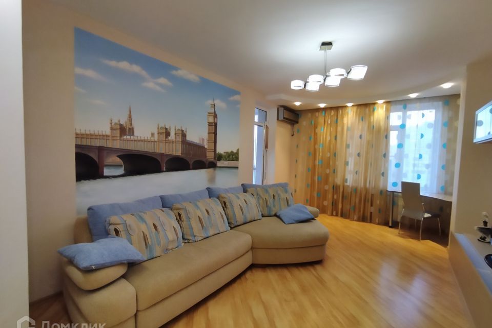 Продаётся 1-комнатная квартира, 54.3 м²