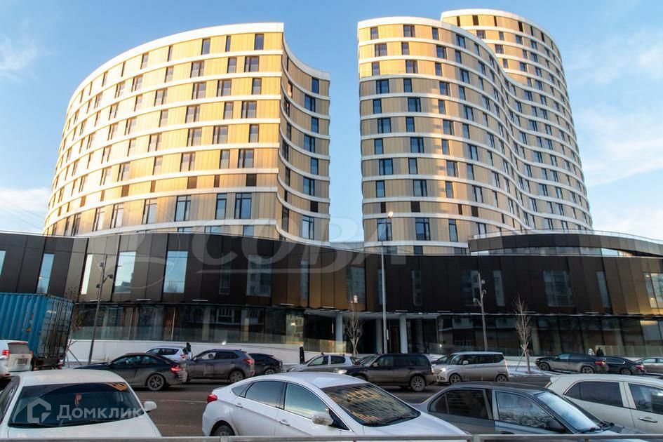 Продаётся 3-комнатная квартира, 102.7 м²