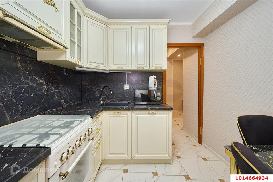 Продаётся 2-комнатная квартира, 41.8 м²