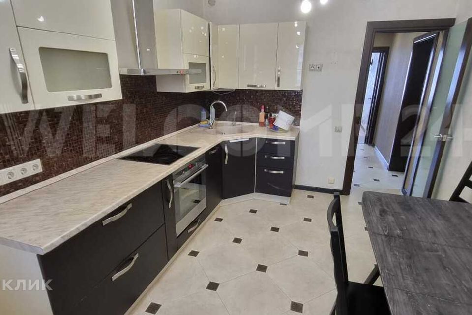 Продаётся 2-комнатная квартира, 63.6 м²