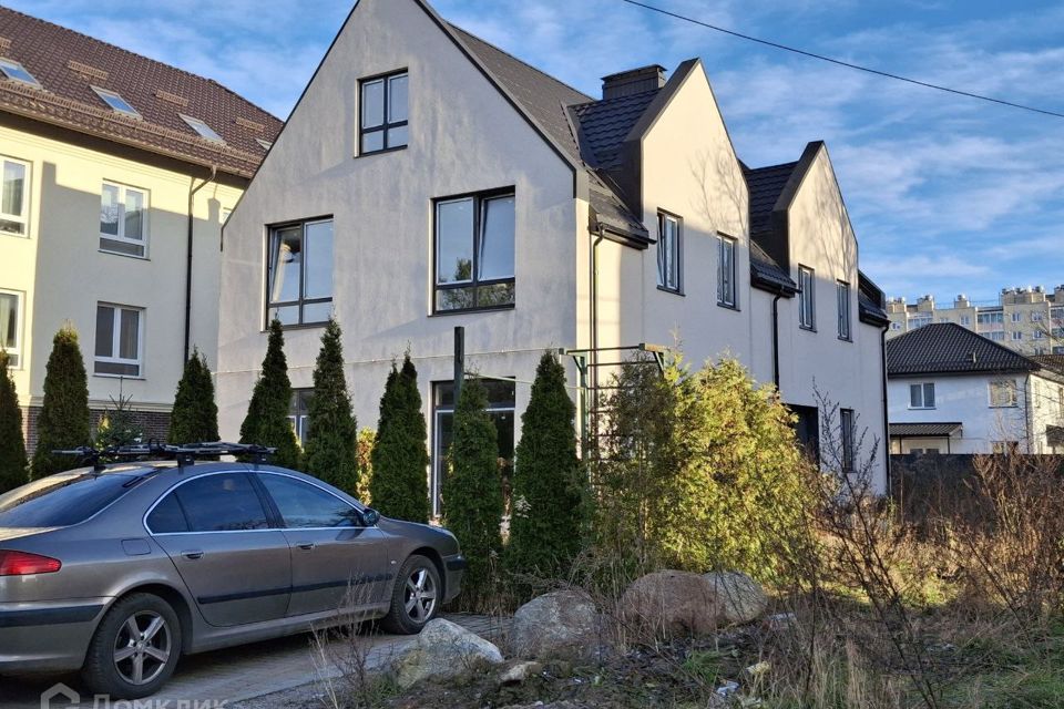 Продаётся 2-комнатная квартира, 120 м²