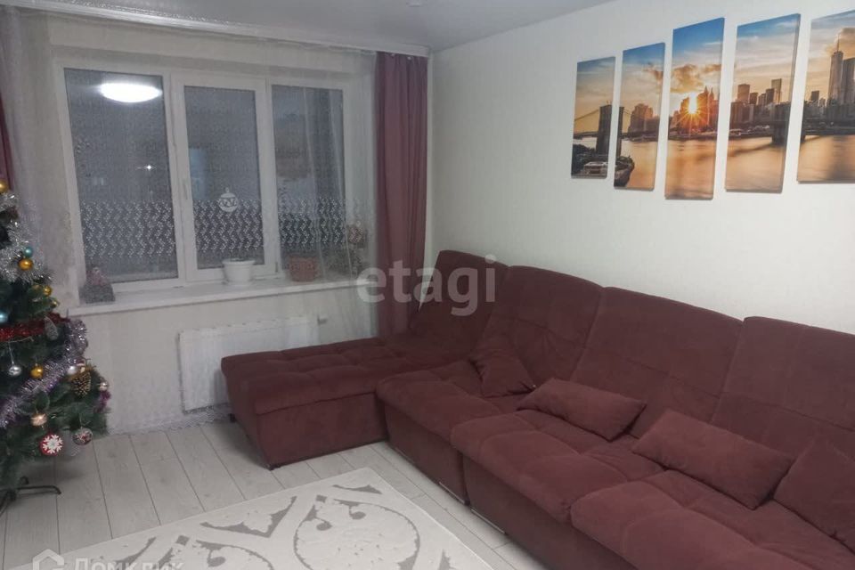 Продаётся 3-комнатная квартира, 45.7 м²
