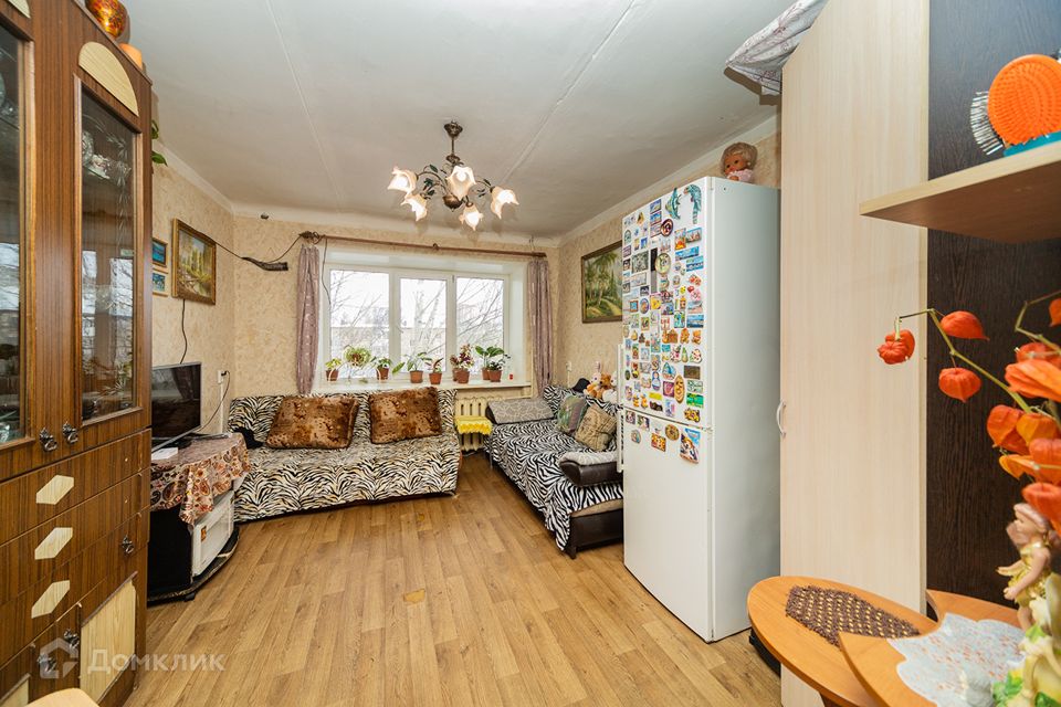 Продаётся комната в 5-комн. квартире, 19.6 м²