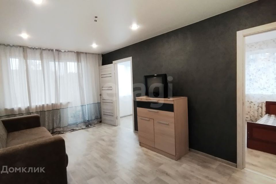 Сдаётся 4-комнатная квартира, 60.3 м²