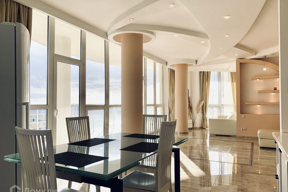 Продаётся 2-комнатная квартира, 94.4 м²