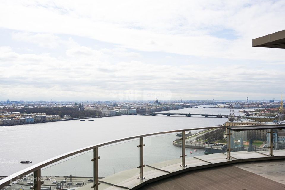 Продаётся 5-комнатная квартира, 351.2 м²